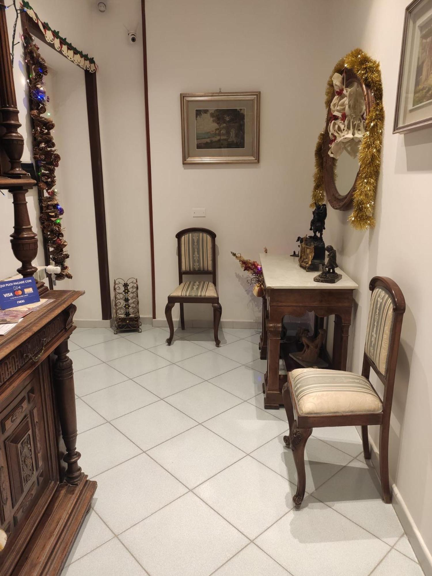 Carafa Materdei Hotel เนเปิลส์ ภายนอก รูปภาพ